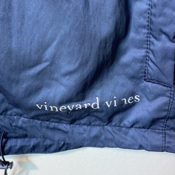 Vineyard Vines navy nylon blend vest w/ front pockets and drawstring hem. Sz xs - Picture 3 of 12